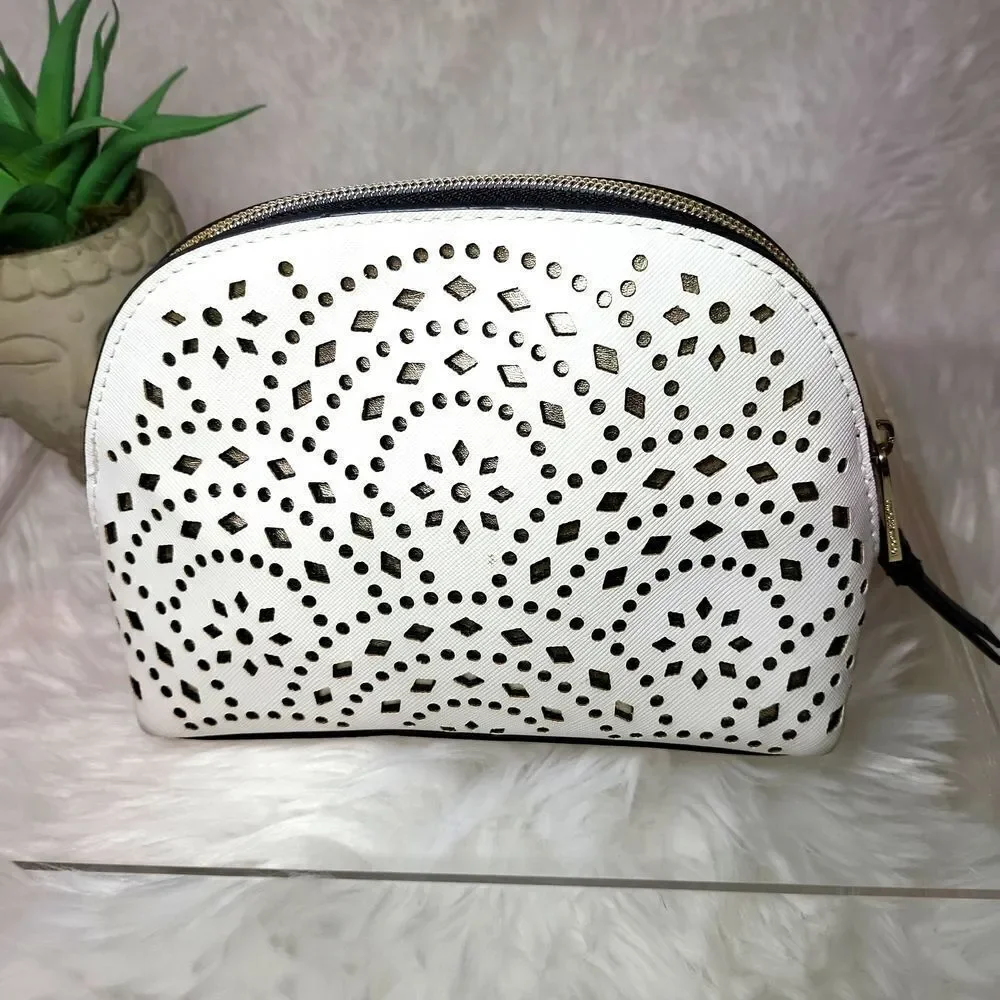 Victoria's secret makeup bag EUC! white&gold like new!
